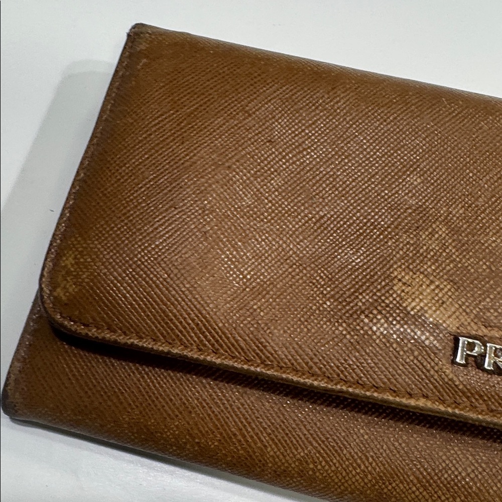 Prada Tan Leather wallet - Picture 3 of 11